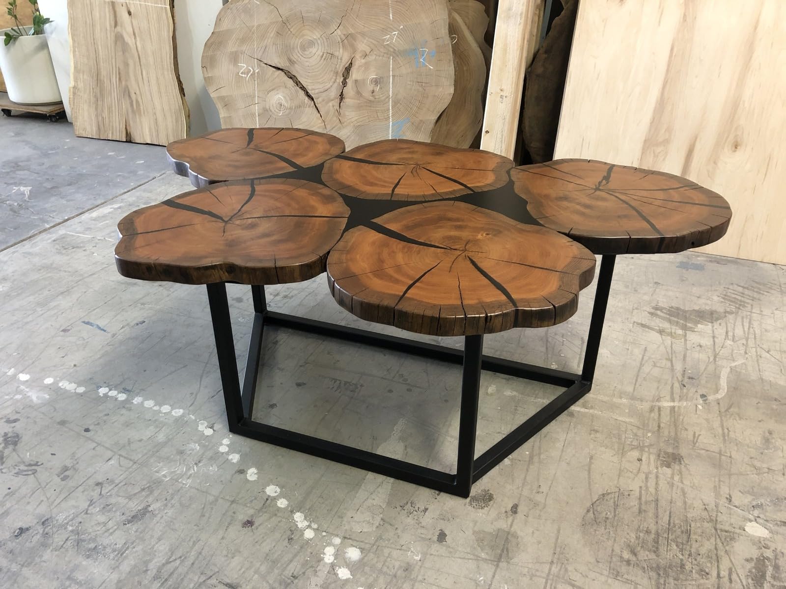 Customized Aesthetic Live Edge Epoxy Resin Coffee Table Living Room Table Console Table Study Table Hallway Table Central Table End/Side Table