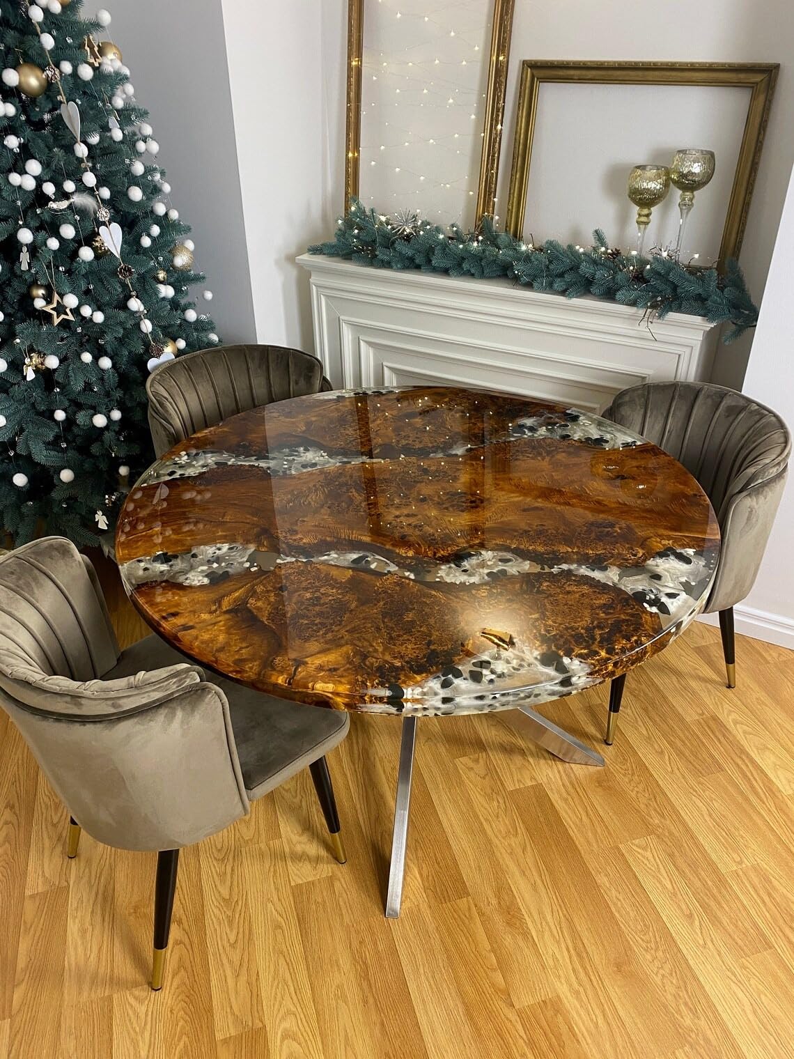 Customized Round Clear Epoxy Resin Dining Table Coffee Table Centre Table Live Edge Table Console Table Living Room Table Study Table Patio Table End/Side Table
