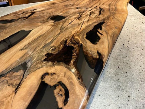 Customized Live Edge Black Epoxy Resin Table Dining Table Living Room Table Patio Table Coffee Table End/Side Table Bar Counter Table Console Table Home Décor - resinhomefurniture