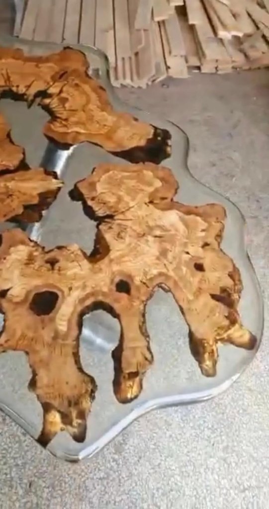glossy - crystal - clear - transparent - epoxy - resin - dining - table - living - room - table - coffee - table - console - table - patio - table - central - table - end - table - side - table - home - decor - resinhomefurniture