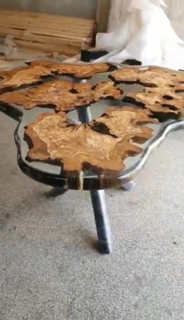glossy - crystal - clear - transparent - epoxy - resin - dining - table - living - room - table - coffee - table - console - table - patio - table - central - table - end - table - side - table - home - decor - resinhomefurniture