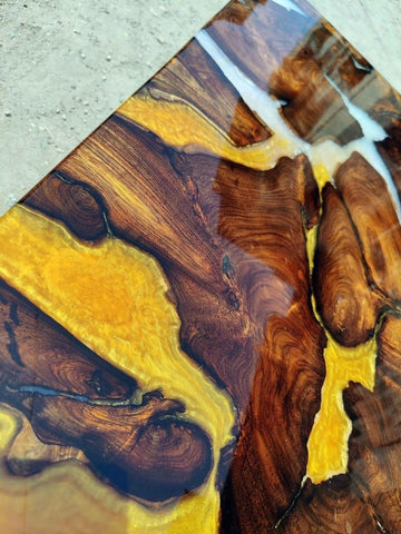 Marvelous Metallic Gold And Pearl White Epoxy Resin Dining Table Living Room Table Center Table Patio Table Coffee Table Bar Counter Table Kitchen Table Home Décor - resinhomefurniture