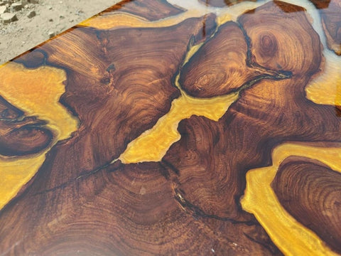 Marvelous Metallic Gold And Pearl White Epoxy Resin Dining Table Living Room Table Center Table Patio Table Coffee Table Bar Counter Table Kitchen Table Home Décor - resinhomefurniture